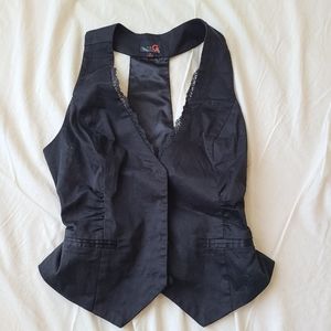 BLACK CROPPED VEST